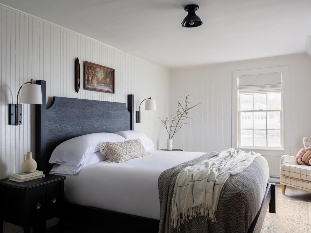 Bluebird Ocean Point Inn Buitenkant foto