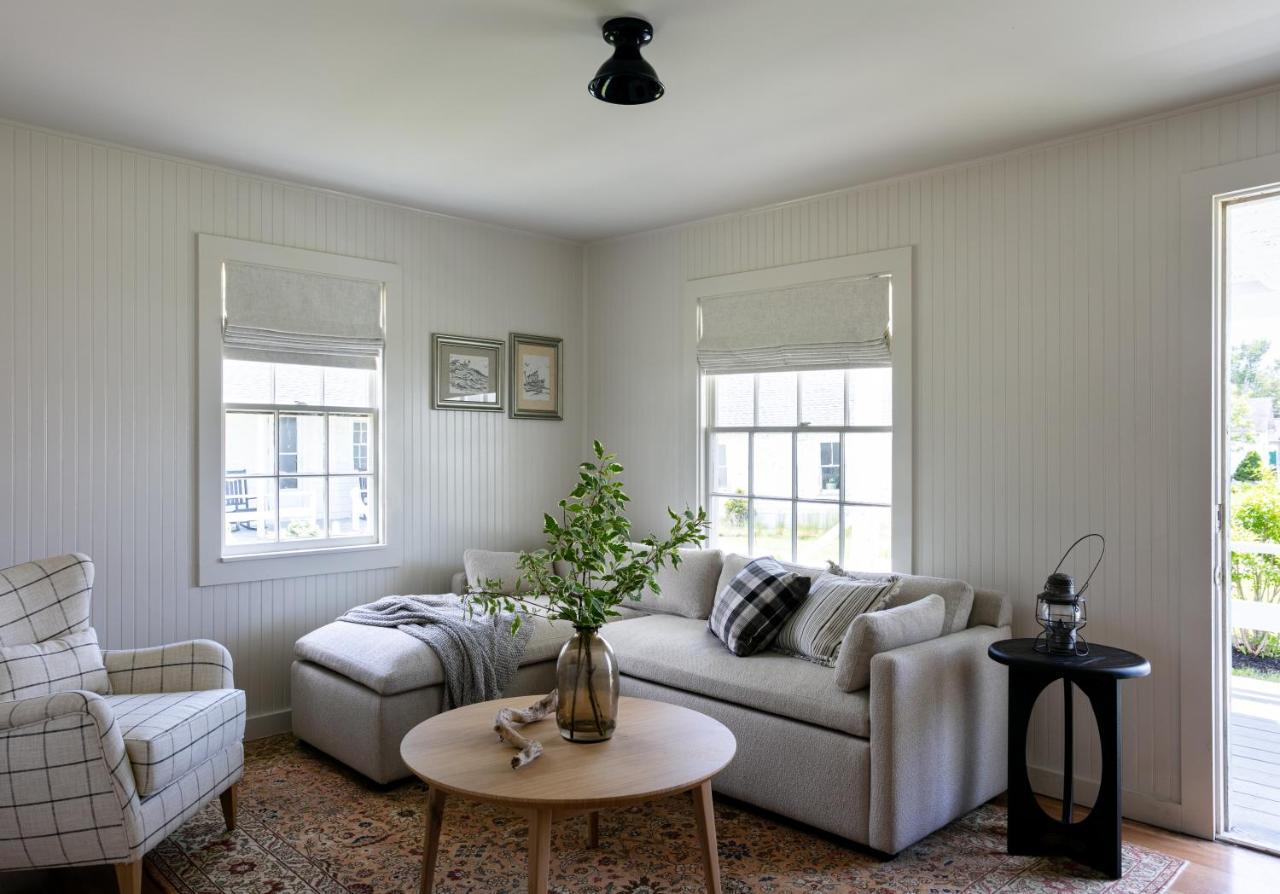 Bluebird Ocean Point Inn Buitenkant foto