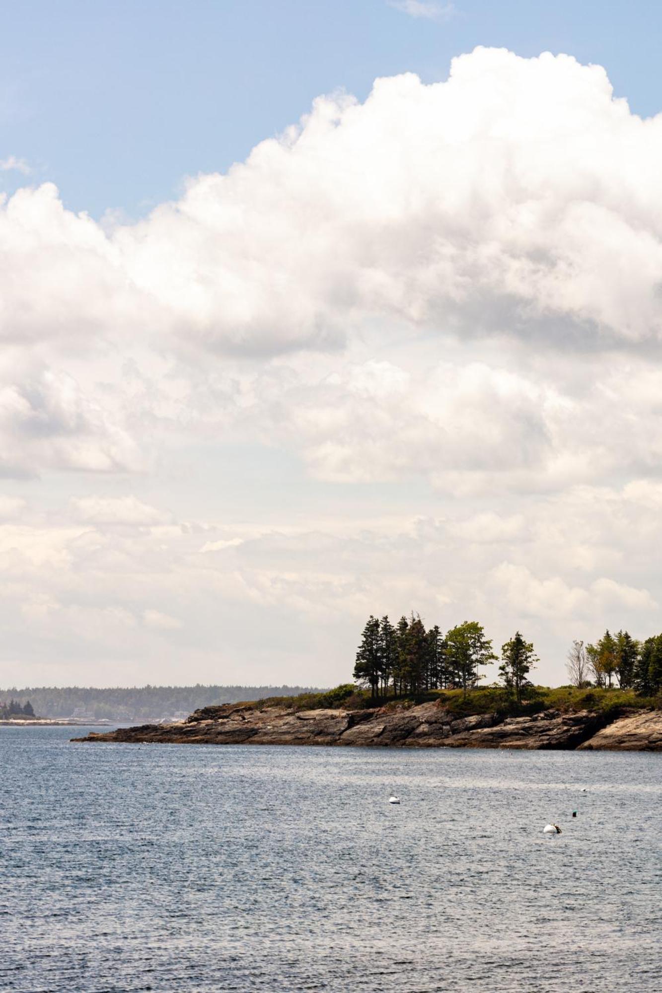 Bluebird Ocean Point Inn Buitenkant foto