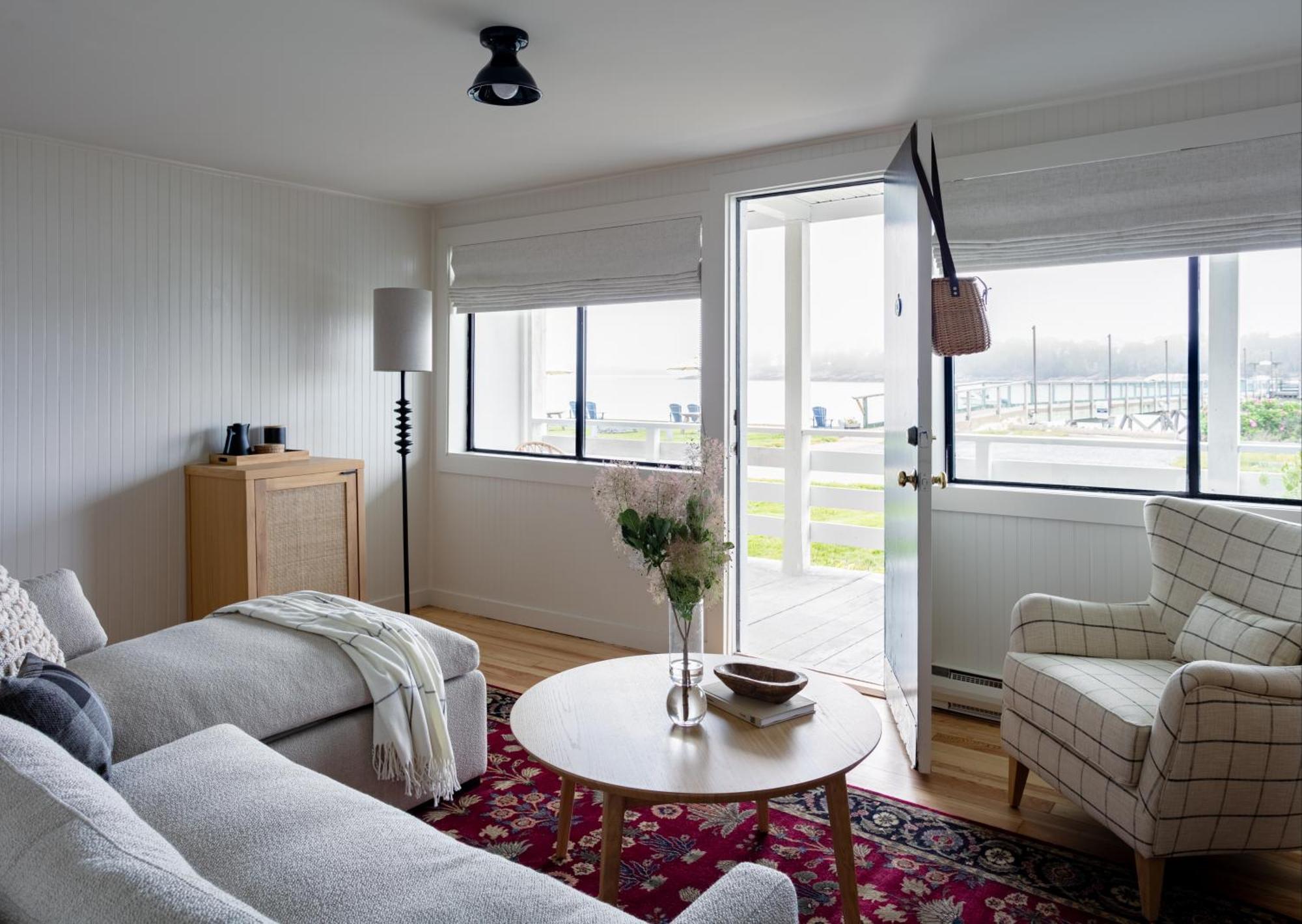 Bluebird Ocean Point Inn Buitenkant foto